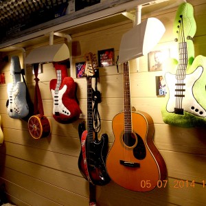 GENTLE GUITARS